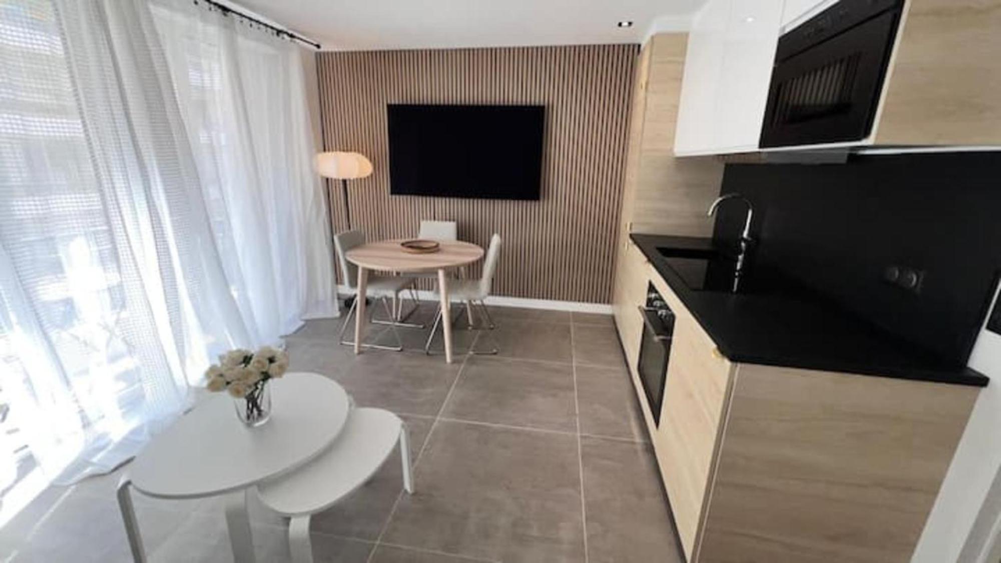 Le Versailles Coeur De Cannes Apartment ภายนอก รูปภาพ