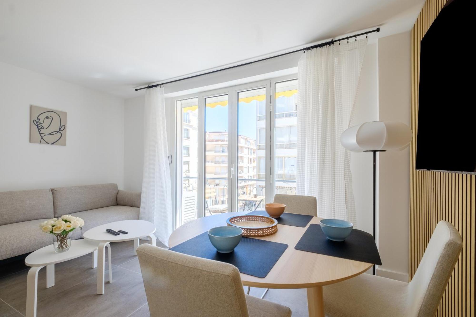 Le Versailles Coeur De Cannes Apartment ภายนอก รูปภาพ